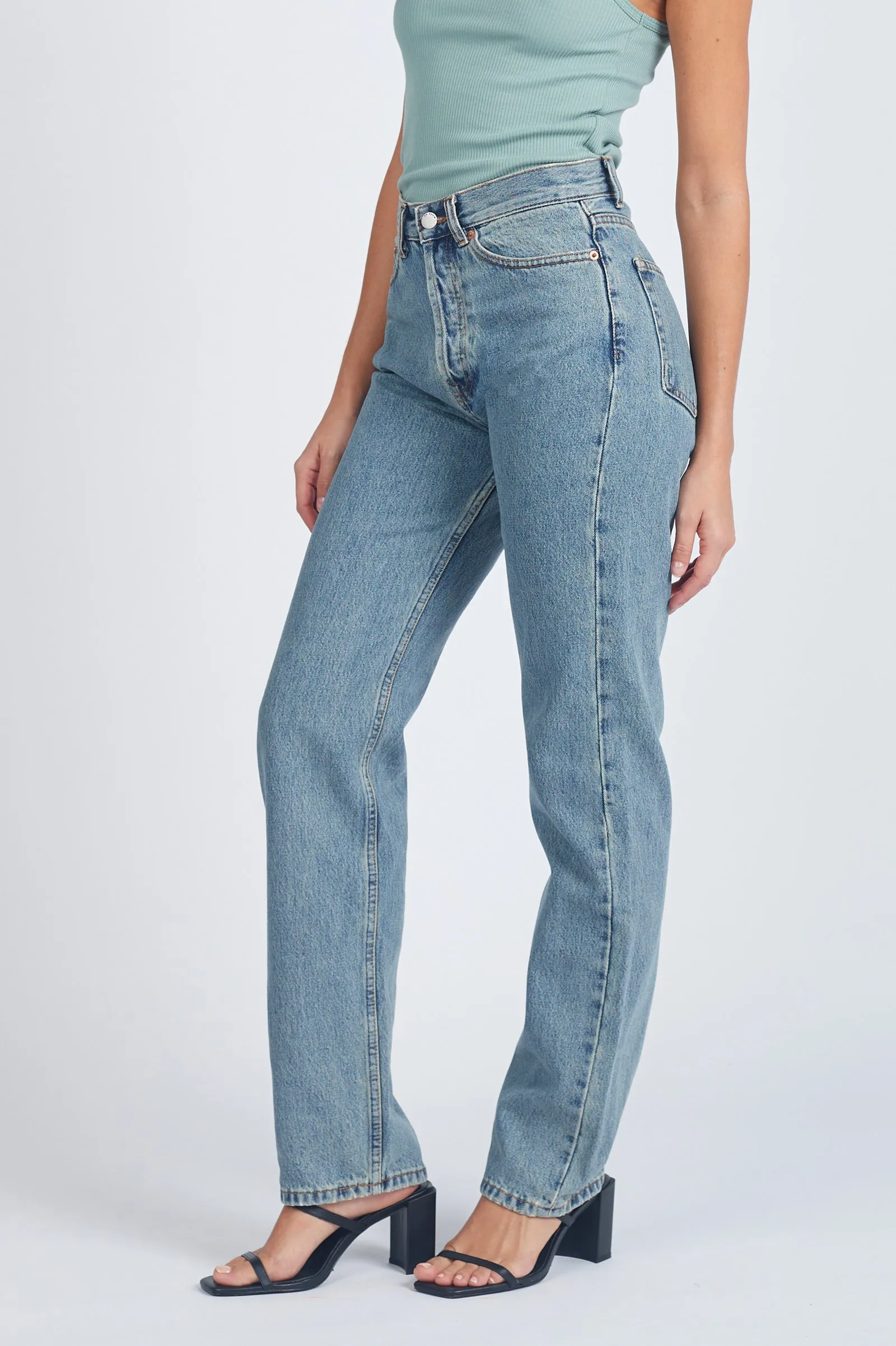 Beth Straight  Jeans - Canyon Sky Retro Dirt