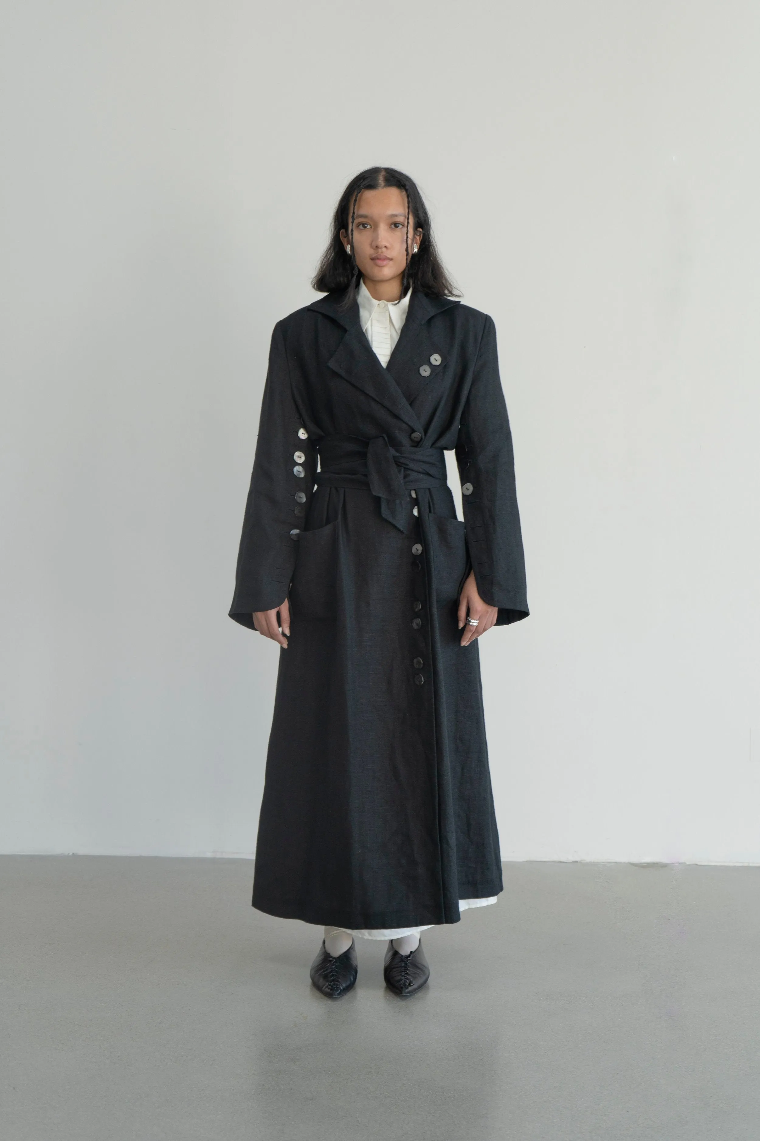 Khmelnytske Shosse Linen Trench Coat Black