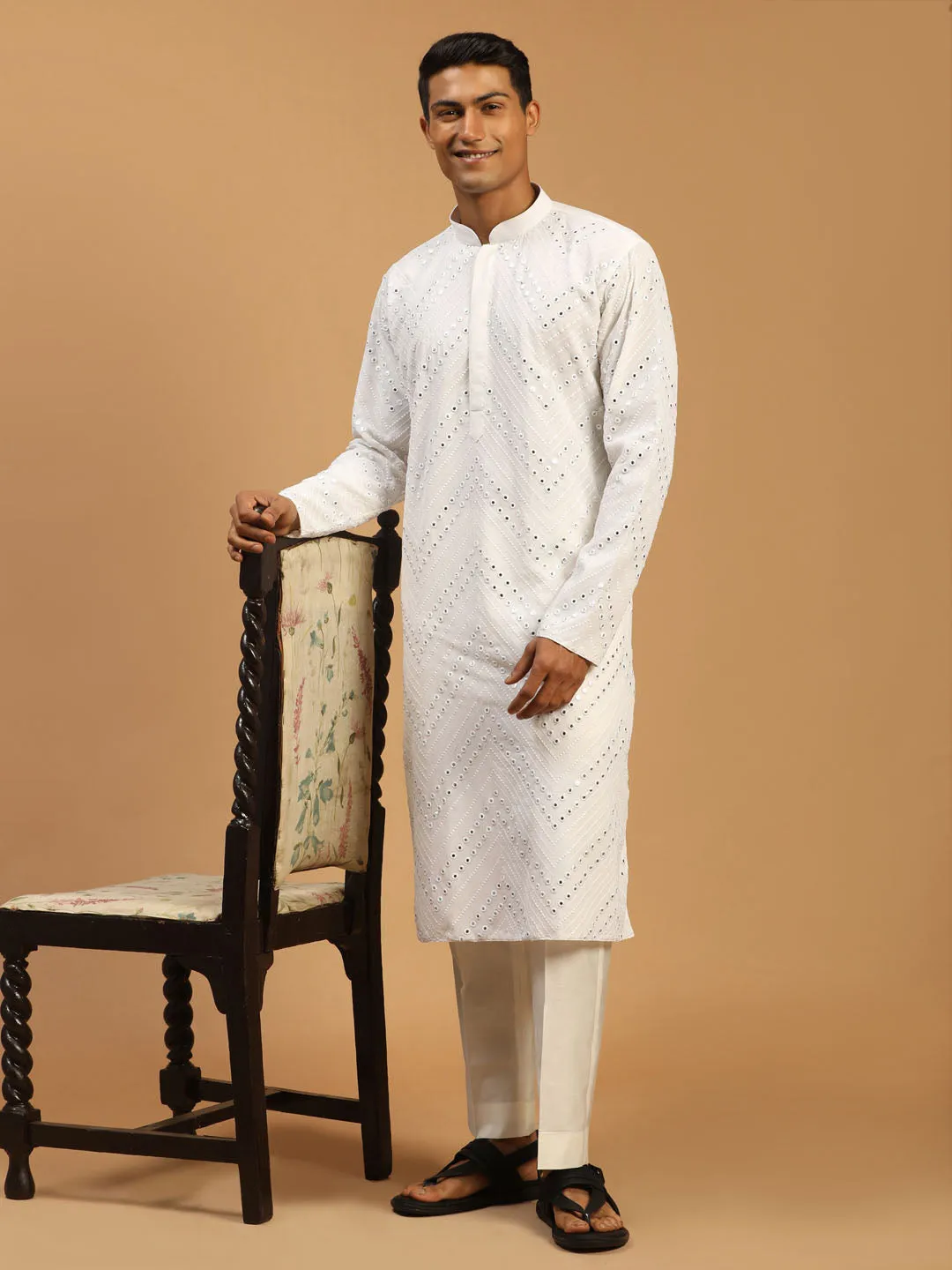 Men's White Georgette Kurta - Shrestha By Vastramay