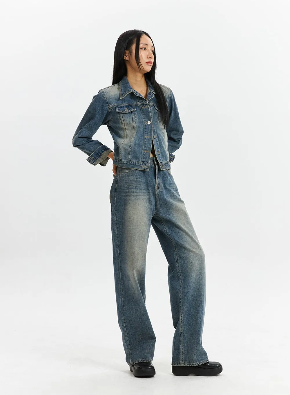 Mid-Waist Washed Straight Leg Jeans CD320