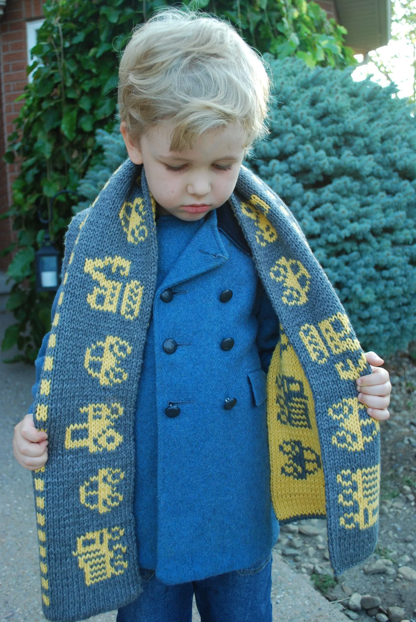 Traffic Scarf Pattern (PDF) - Knitting Pattern by Phibersmith Design