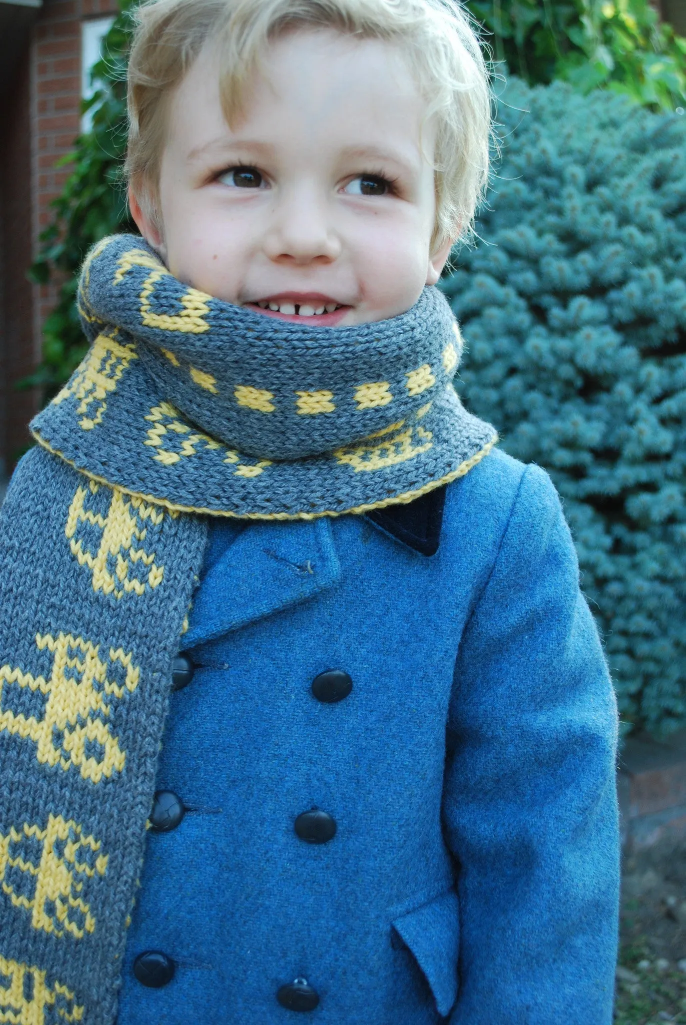 Traffic Scarf Pattern (PDF) - Knitting Pattern by Phibersmith Design